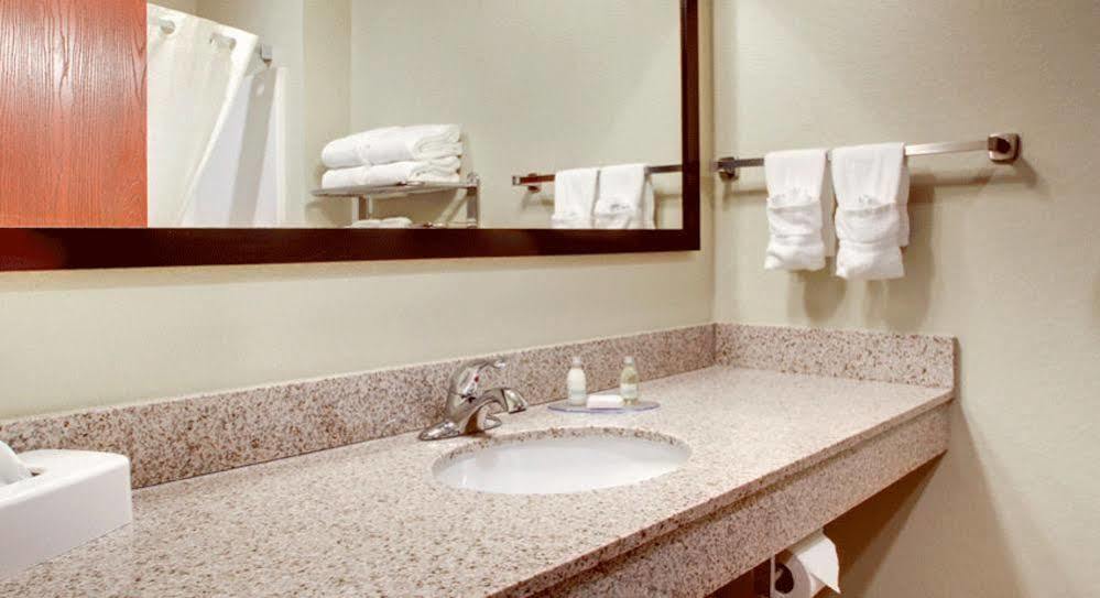 Cobblestone Inn & Suites - St Marys St. Marys Esterno foto