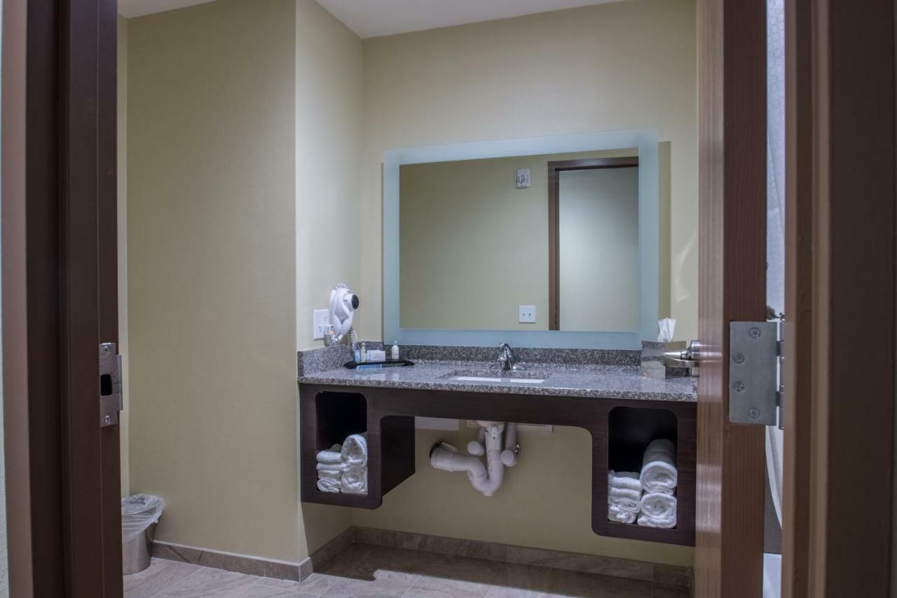 Cobblestone Inn & Suites - St Marys St. Marys Esterno foto
